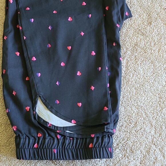 Marine layer Allison Pant in Black/Queen of Hearts Print - Picture 6 of 9